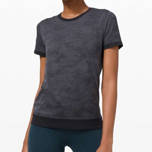 Lululemon Swiftly Breathe Short Sleeve Camo Vented Camo Black / Asphalt Grey - Picture 4 of 4